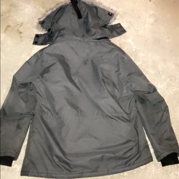 mountain lake parka - Picture 2 of 3